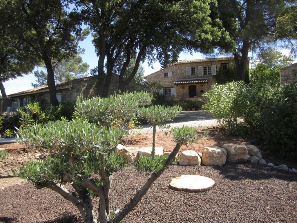 Bed and Breakfast Domaine L'Helion Taradeau Exterior foto